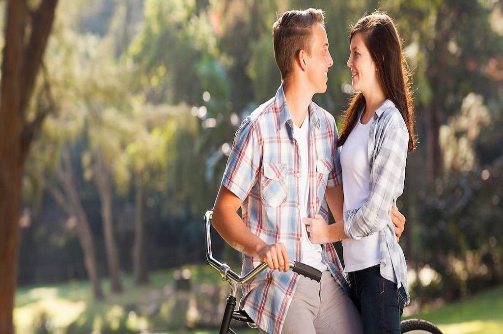 Is he in love with me? | Asiandatescam Online 2022