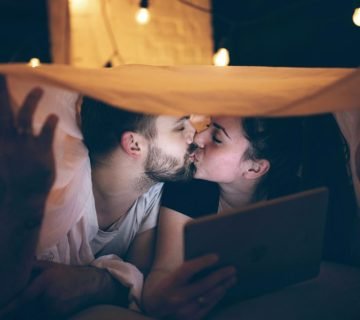 5 TIPS TO KEEP A LONG DISTANCE RELATIONSHIP ALIVE