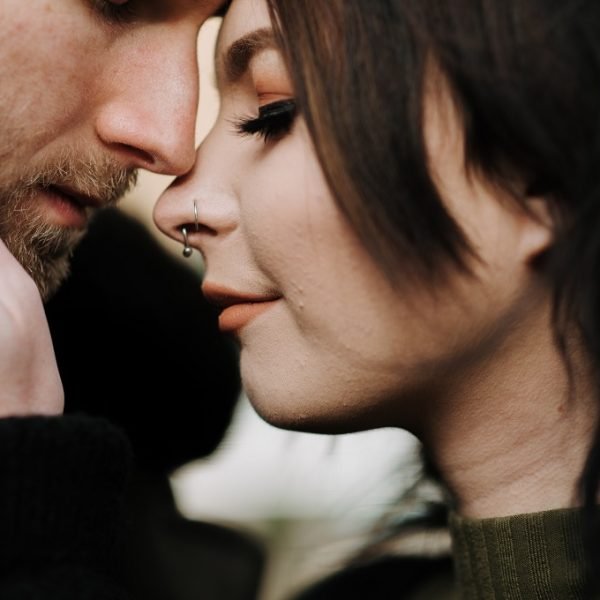 Seeing Signs To Leave A Relationship? | Asiandatescam Online